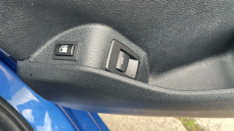 BMW 2 Series 225xe M Sport Premium 5dr Auto Hatchback